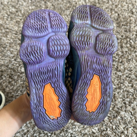 Lebrons space jams - Picture 3 of 3